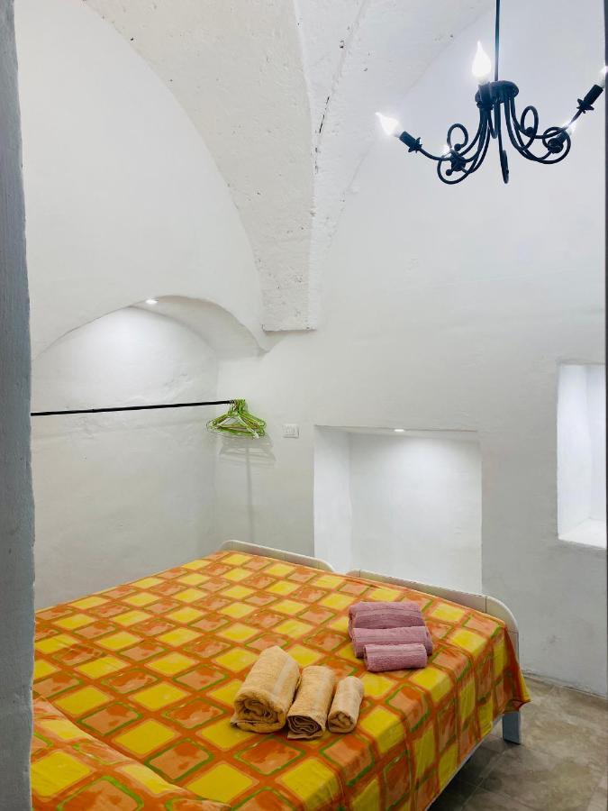 Hotel Chicchisanti Castrignano del Capo Exterior foto